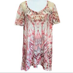 Avenue top with embellishments